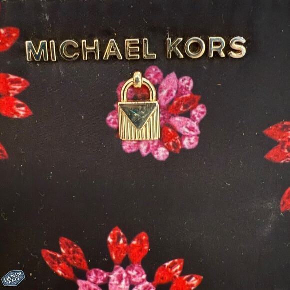 MICHAEL KORS Black Ultra Pink Ruby Jewel Floral Large KELSEY NYLON
BACKPACK - Picture 10 of 16